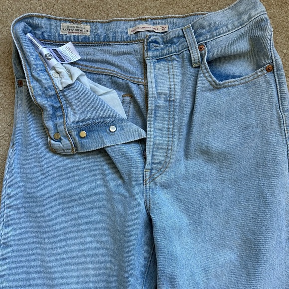 Light Blue Levi’s Jeans - Gently Used - Picture 3 of 6